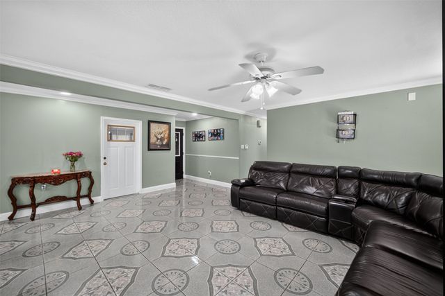 519 E 8th Street, Irving, TX 75060