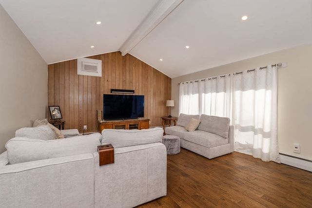 212 Monument St, Haverhill, MA 01832