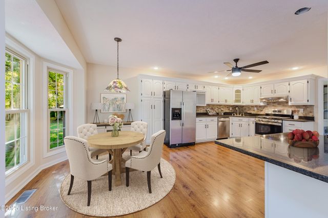 494 Mapleview Dr, Mt Washington, KY 40047