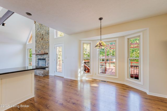 494 Mapleview Dr, Mt Washington, KY 40047