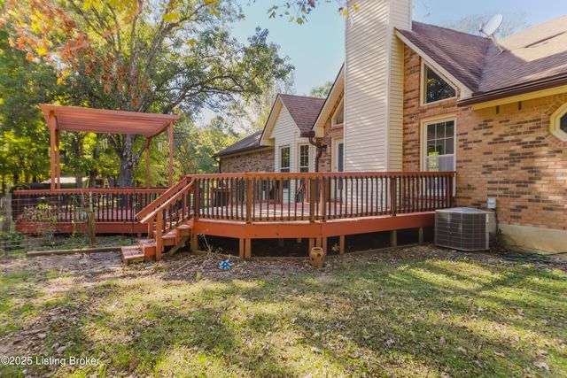 494 Mapleview Dr, Mt Washington, KY 40047