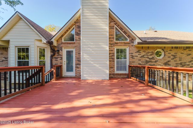 494 Mapleview Dr, Mt Washington, KY 40047