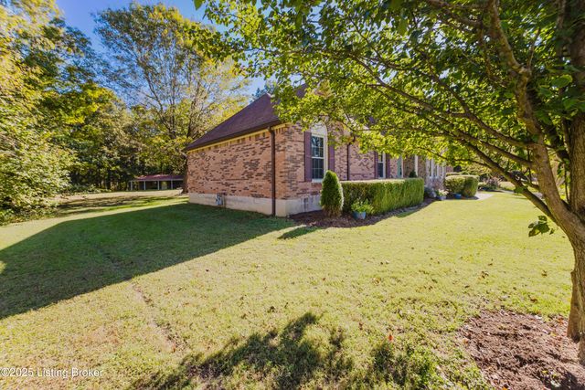 494 Mapleview Dr, Mt Washington, KY 40047