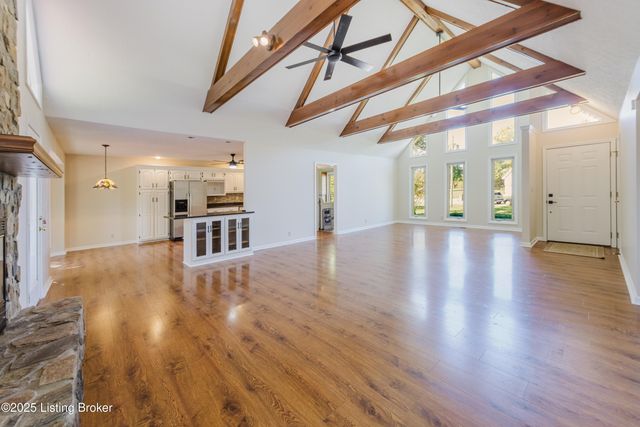 494 Mapleview Dr, Mt Washington, KY 40047