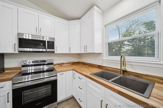 706 S Chickasaw Avenue, Okmulgee, OK 74447