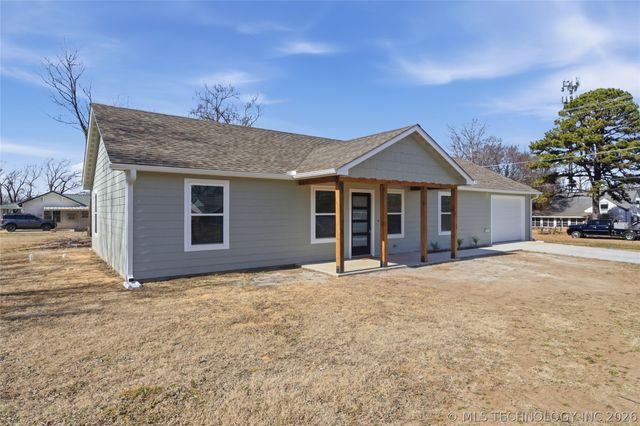 706 S Chickasaw Avenue, Okmulgee, OK 74447