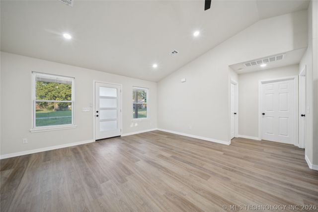 706 S Chickasaw Avenue, Okmulgee, OK 74447