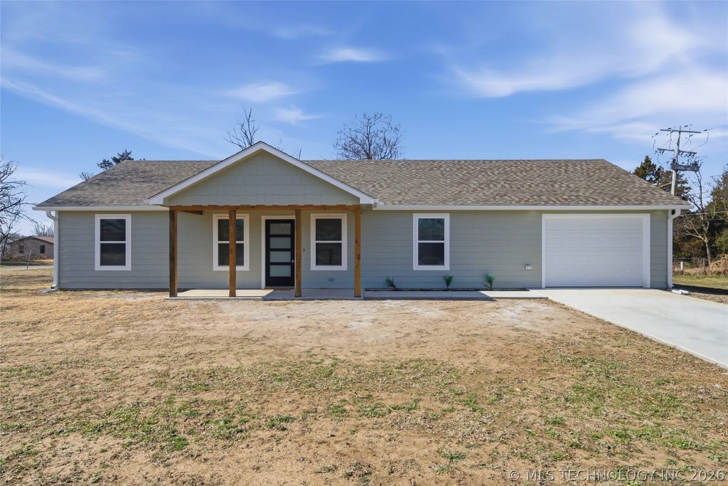706 S Chickasaw Avenue, Okmulgee, OK 74447