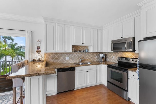 615 S Riverside Drive 7, Pompano Beach, FL 33062