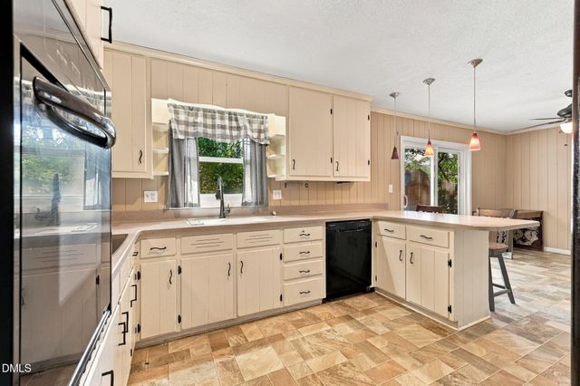 6320 Milford Road, Fayetteville, NC 28303