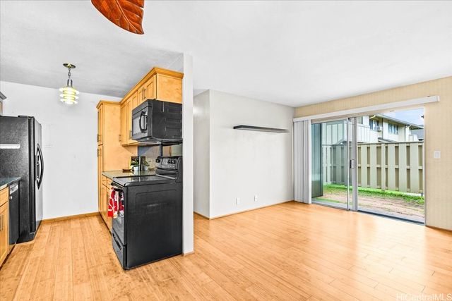94-1210 Mopua Loop A3, Waipahu, HI 96797