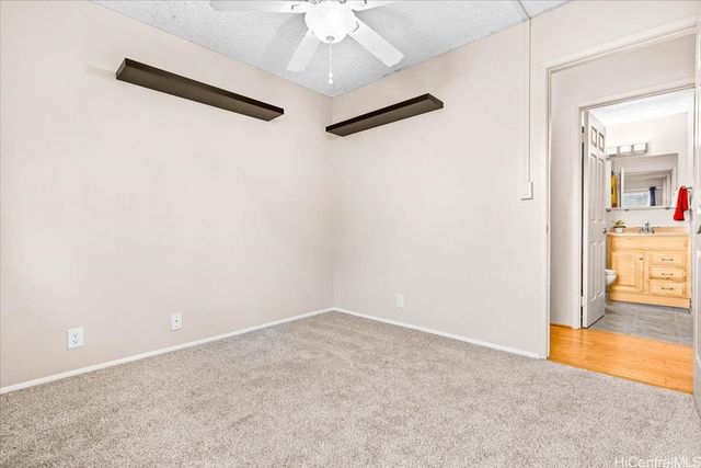 94-1210 Mopua Loop A3, Waipahu, HI 96797