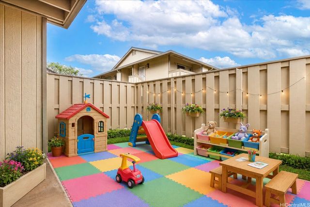 94-1210 Mopua Loop A3, Waipahu, HI 96797
