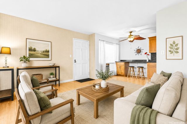 94-1210 Mopua Loop A3, Waipahu, HI 96797