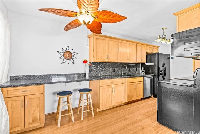 94-1210 Mopua Loop A3, Waipahu, HI 96797