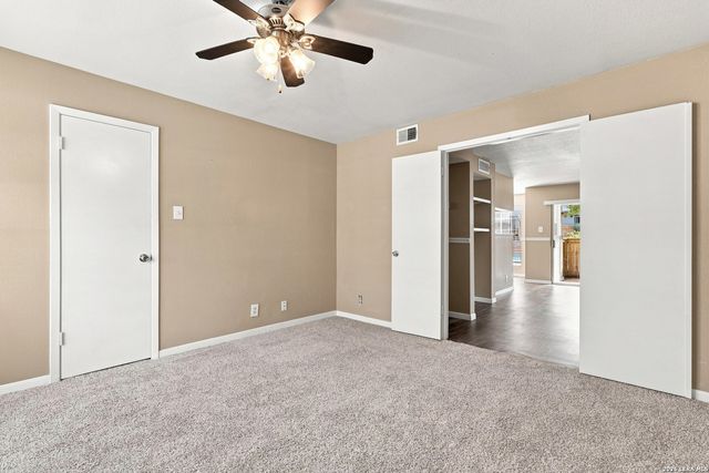 11311 Sir Winston St Apt 307, San Antonio, TX 78216