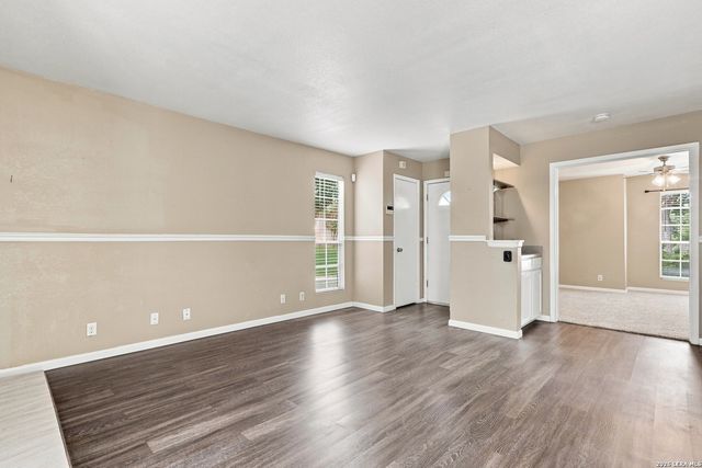 11311 Sir Winston St Apt 307, San Antonio, TX 78216