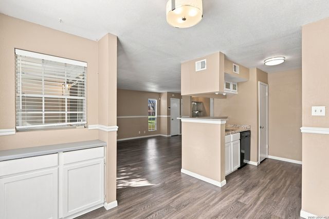 11311 Sir Winston St Apt 307, San Antonio, TX 78216