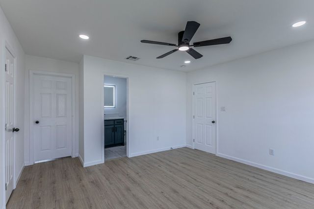 1026 La Clede Street, Bellmead, TX 76705