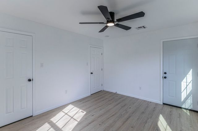 1026 La Clede Street, Bellmead, TX 76705