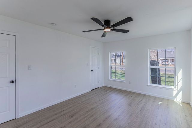 1026 La Clede Street, Bellmead, TX 76705