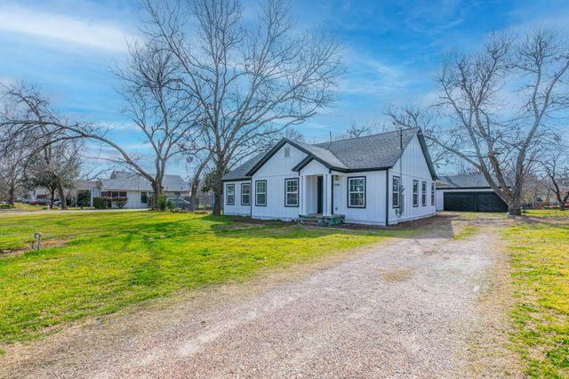 1026 La Clede Street, Bellmead, TX 76705