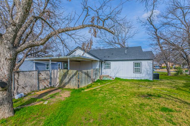 1026 La Clede Street, Bellmead, TX 76705