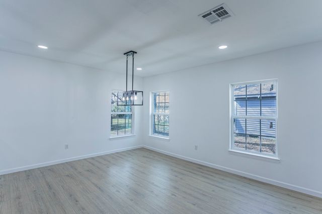 1026 La Clede Street, Bellmead, TX 76705