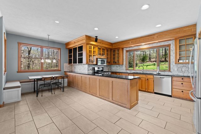 90 Lake Lane, Mountain Home, AR 72653