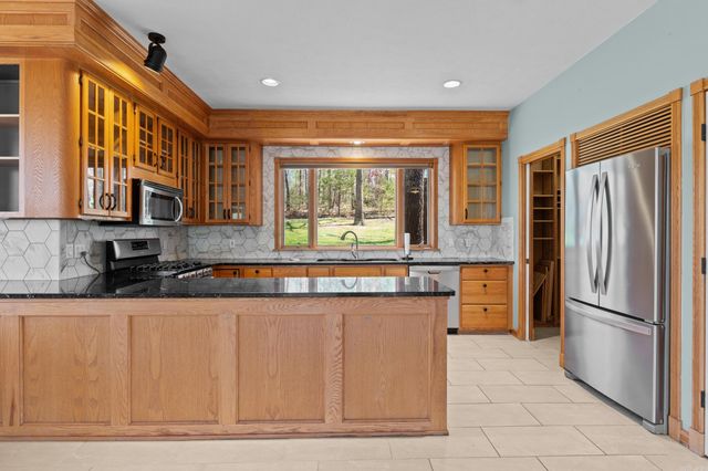 90 Lake Lane, Mountain Home, AR 72653