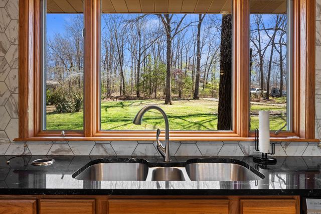 90 Lake Lane, Mountain Home, AR 72653