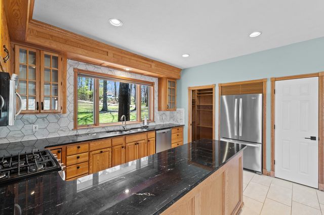 90 Lake Lane, Mountain Home, AR 72653