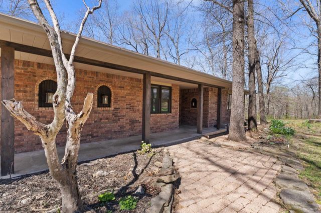 90 Lake Lane, Mountain Home, AR 72653