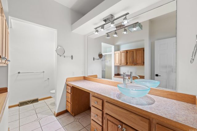 90 Lake Lane, Mountain Home, AR 72653