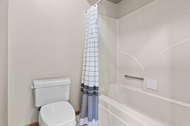 90 Lake Lane, Mountain Home, AR 72653