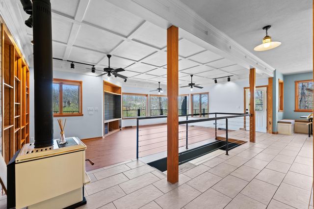 90 Lake Lane, Mountain Home, AR 72653