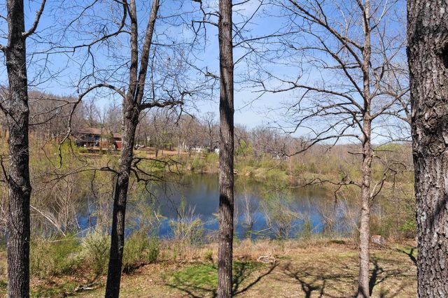 90 Lake Lane, Mountain Home, AR 72653
