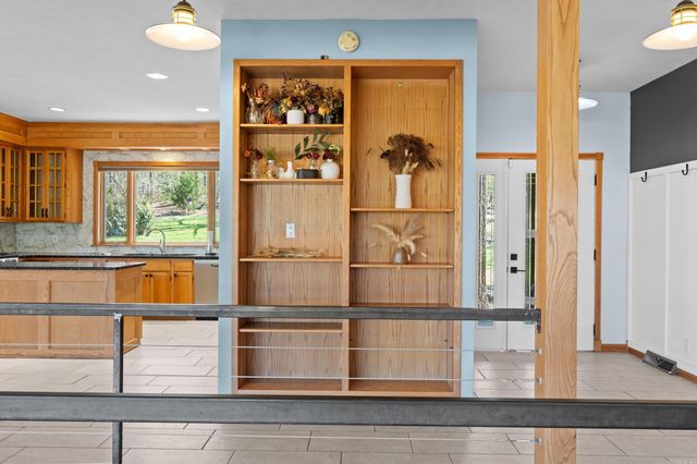 90 Lake Lane, Mountain Home, AR 72653