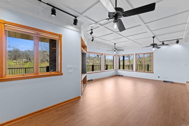 90 Lake Lane, Mountain Home, AR 72653