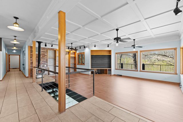 90 Lake Lane, Mountain Home, AR 72653