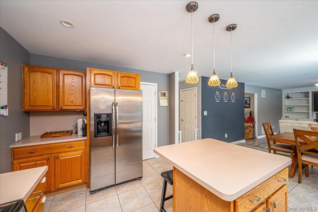 47 Cobblestone Drive, Shoreham, NY 11786