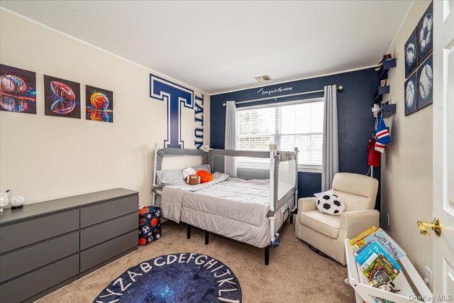 47 Cobblestone Drive, Shoreham, NY 11786