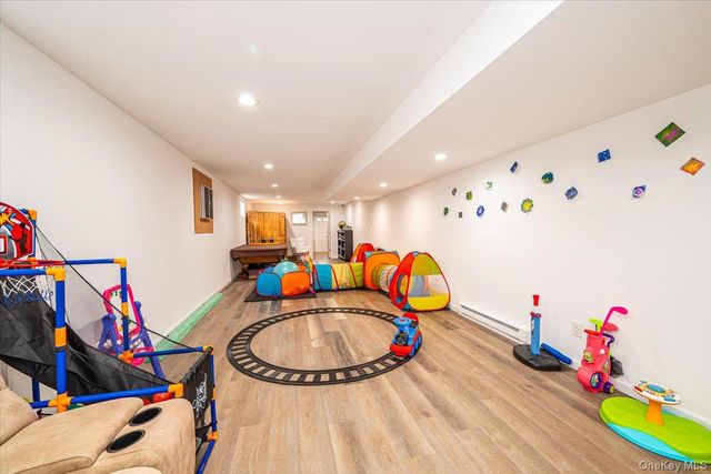 47 Cobblestone Drive, Shoreham, NY 11786