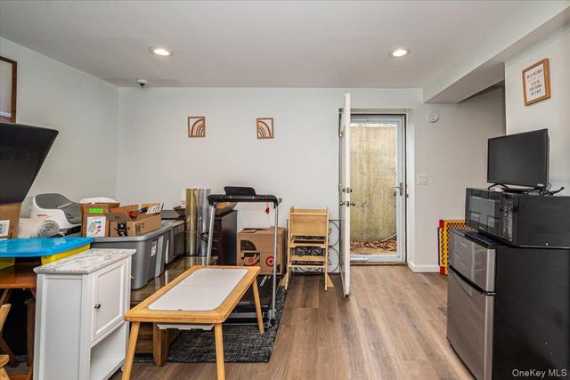 47 Cobblestone Drive, Shoreham, NY 11786