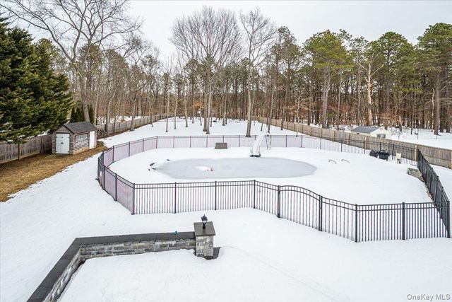 47 Cobblestone Drive, Shoreham, NY 11786