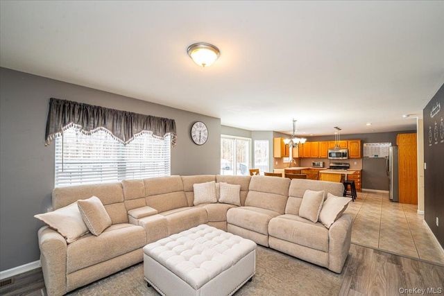 47 Cobblestone Drive, Shoreham, NY 11786