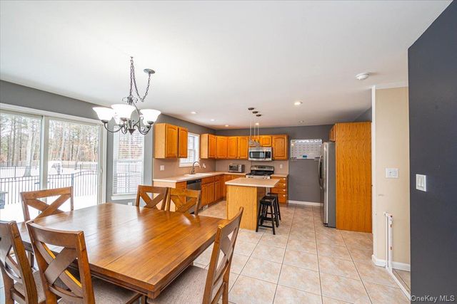 47 Cobblestone Drive, Shoreham, NY 11786