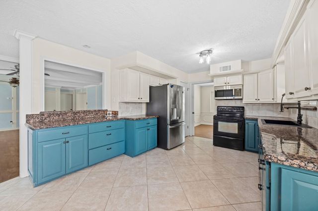 11922 Cypresswood Drive, Houston, TX 77070