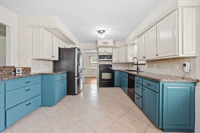 11922 Cypresswood Drive, Houston, TX 77070
