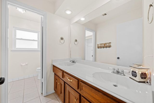 11922 Cypresswood Drive, Houston, TX 77070